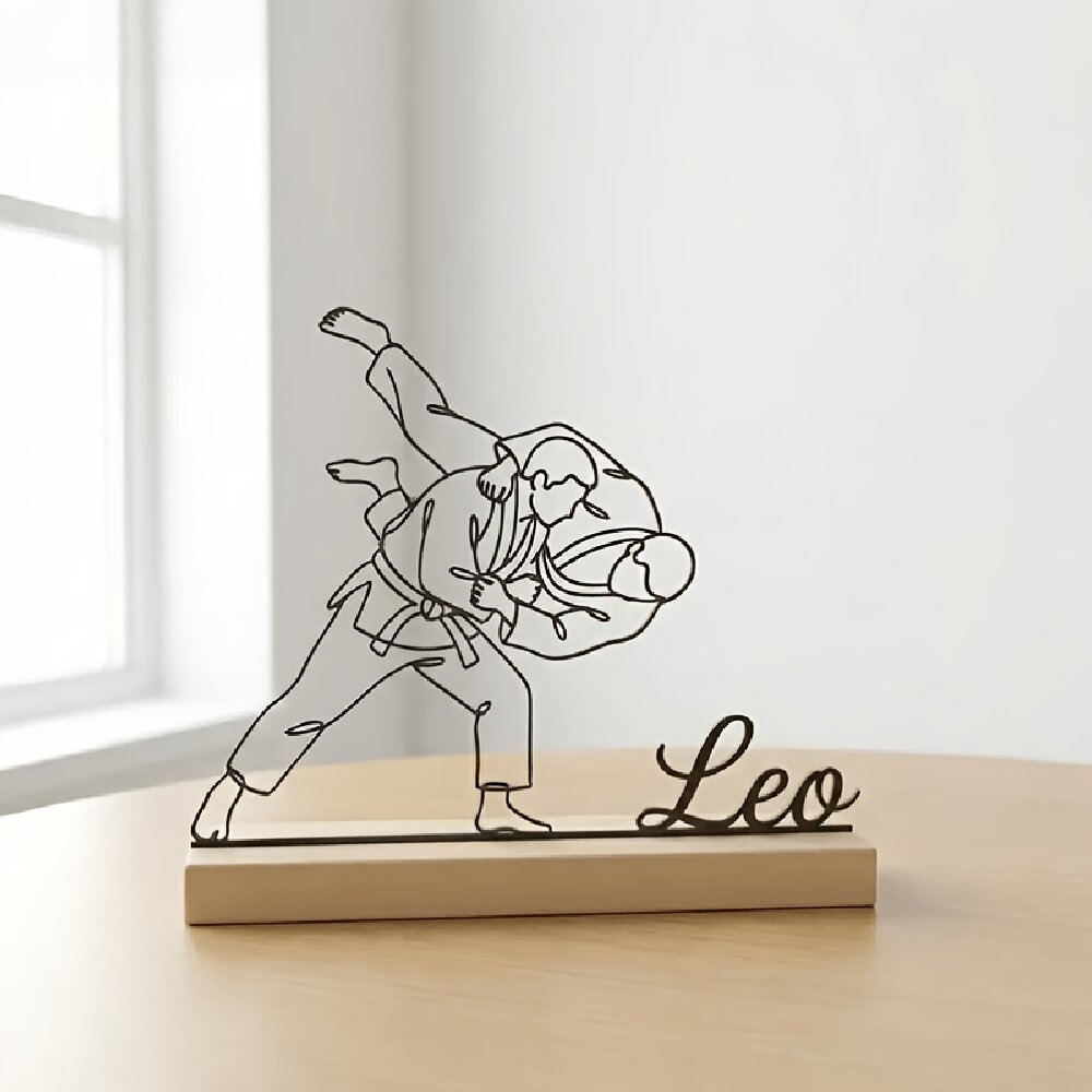 Personalized Engraved Gift - รูปปั้นศิลปะการต่อสู้ยูโดแกะสลักตามสั่ง ฐานไม้ ของตกแต่งโต๊ะทำงาน ของขวัญสำหรับอาจารย์ นักเรียน และเครื่องประดับโดโจ